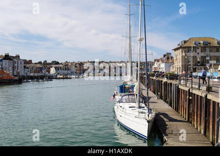 Der Außenhafen am Fluss Wey. Custom House Quay, Melcome Regis, Weymouth, Dorset, England, UK, Großbritannien Stockfoto