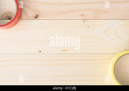 Draufsicht eof Band auf Holzbrett Stockfoto
