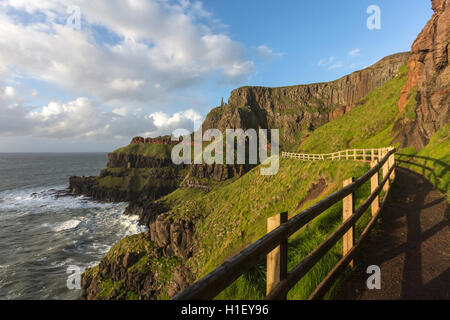 Giant es Causeway Spaziergang Route geschlossen auf die Schornsteine, Bushmills, County Antrim, Nordirland, Vereinigtes Königreich Stockfoto