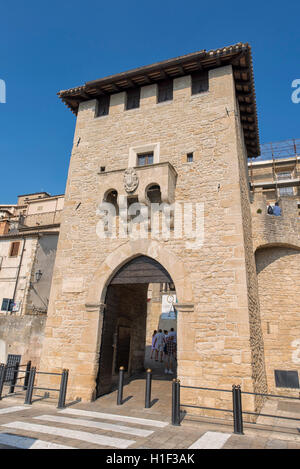 St.-Francis-Tor in die Republik San Marino Stockfoto