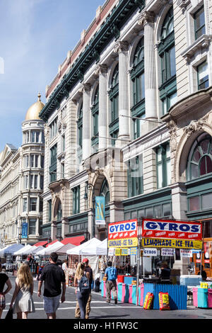 New York City, NY NYC Manhattan, Chelsea, Annex Antique Fair & Flohmarkt, 6th Avenue, Adams & Company Building, wöchentlicher Open-Air-Markt, Antiquitäten, Sammlerstücke Stockfoto