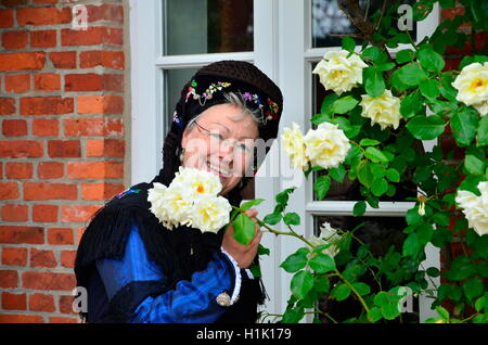 Frauen, Tracht, Trachtentanzgruppe, Nordseeinsel Pellworm, Schleswig-Holstein, Deutschland Stockfoto