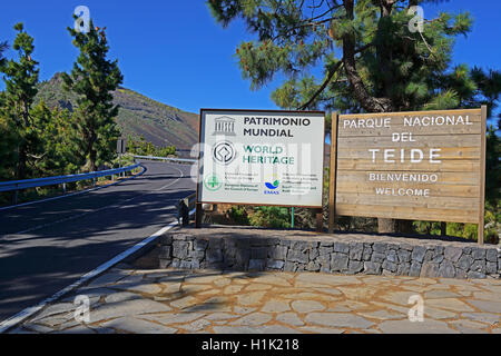 Schild bin Eingang Zum Teide-Nationalpark, Parque Nacional de Las Canadas del Teide, Teneriffa, Kanarische Inseln, Spanien Stockfoto