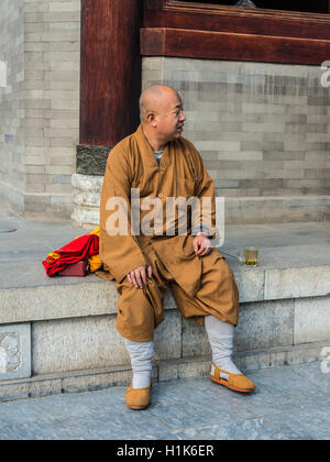 Mönch an riesigen Wildgans-Pagode, Xi ' an, Provinz Shaanxi, China. Stockfoto