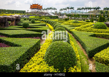 Der französische Garten im Suan Nong Nooch oder NongNooch tropische botanische Garten Resort, Chonburi, Pattaya, Thailand, Asien Stockfoto