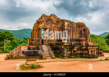 Mỹ Sơn, mein Sohn, Tempel, Moosigen verfallenen Ruinen, Tempel, Weltkulturerbe der UNESCO, Central Vietnam, Quang Nam, Vietnam Stockfoto