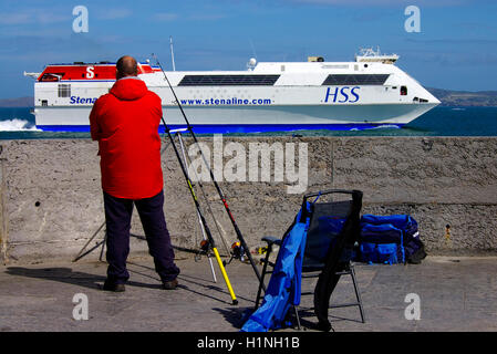Stena Explorer HSS Ferry, Holyhead, Anglesey, North Wales, Großbritannien. Stockfoto
