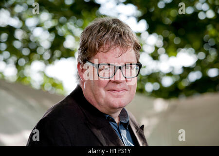 James Runcie, britischer Schriftsteller, Dokumentarfilmer, Fernsehproduzent und Drehbuchautor und Dramatiker, auf dem Edinburgh International Book Festival. Edinburgh, Schottland. 18. August 2016 Stockfoto