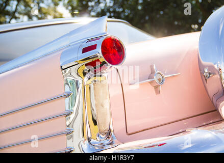 Nahaufnahme von der einzigartigen Rücklicht auf eine 58 Oldsmobile Stockfoto