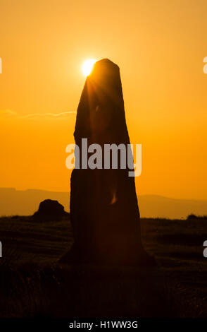 Sonnenuntergang am Mitchells Fold Steinkreis in South Shropshire, England, UK. Stockfoto