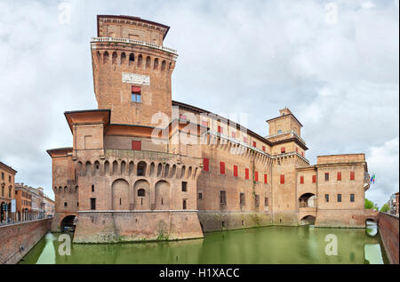 Schloss Estense im Zentrum von Ferrara, Emilia-Romagna, Italien Stockfoto