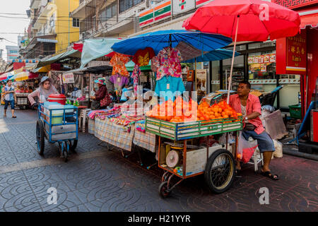 Kreditoren und Debitoren in Chinatown Bangkok Thailand Stockfoto