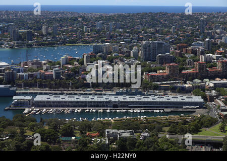 Die Finger Wharf oder Woolloomooloo Wharf ist eine Werft in Woolloomooloo Bay, Sydney, Australien. Die Struktur ist die längste timbere Stockfoto