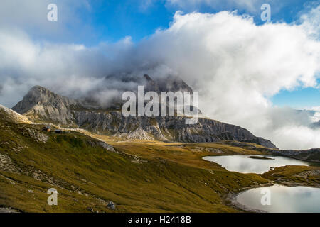 Lago dei Piani oder Boedenseen auf den Tre Cime di Lavaredo oder Drei Zinnen plateau in Südtirol / Südtirol / Alto Adige - Italien Stockfoto