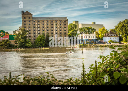 Mortlake Brewery, auch bekannt als The Stag Brewing Co Ltd, Mortlake, London, England, Großbritannien Stockfoto