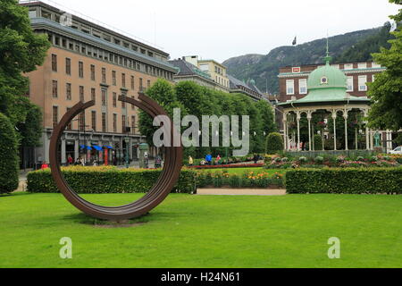 Musikpavillon Park und Gebäude Stadtzentrum Bergen, Norwegen Stockfoto