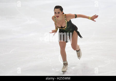 Oberstdorf, Deutschland. 24. Sep, 2016. Elizaveta Tuktamysheva Russlands Schlittschuhe im Freistil der Frauen bei der 48. Nebelhorn Trophy in Oberstdorf, Deutschland, 24. September 2016. Foto: KARL-JOSEF HILDENBRAND/Dpa/Alamy Live News Stockfoto