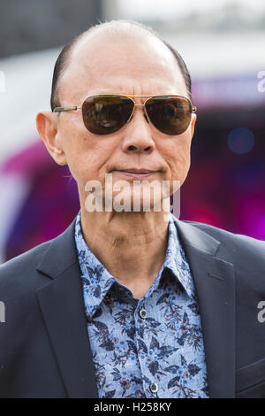 London, UK. 24. Sep, 2016. Mode und Schuh-Designer Jimmy Choo. Malaysia Fest 2016 findet statt am Trafalgar Square, malaysische Kultur, Mode, Essen, Wirtschaft und Tourismus zu fördern. Bildnachweis: Bettina Strenske/Alamy Live-Nachrichten Stockfoto