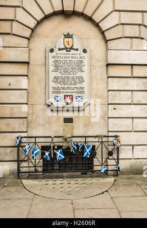 Sir William Wallace (Braveheart) Memorial außerhalb des St. Barts Hospital in Smithfield, Central London, Großbritannien Stockfoto