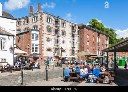 Geschäfte und Restaurants am Exeter Quay Exeter Devon England UK GB EU Europa Stockfoto