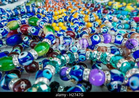 Schmuck zum Verkauf an Touristen in Nordzypern Stockfoto