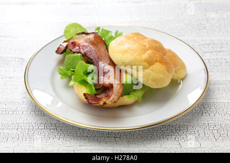 Cloud-Brot ist kein Carb Brot. Es machte mit Eiern, Frischkäse, Weinstein. Stockfoto