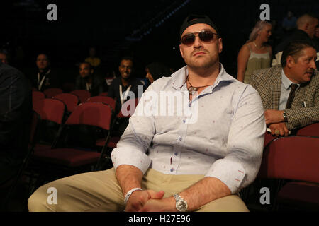 Tyson Fury Uhren die Aktion in Manchester Arena. Stockfoto