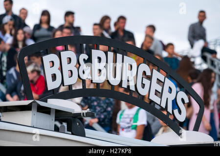 Foodtrack Bbq und Burger Schild Stockfoto