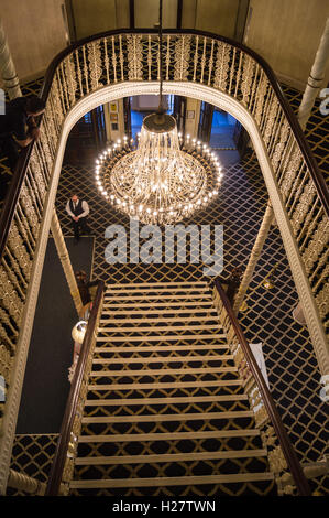 Britannia Hotel Interieur, ehemals Watt Textil Lager, 1851-1856 von Travis & Magnall, Portland Street, Manchester, England Stockfoto