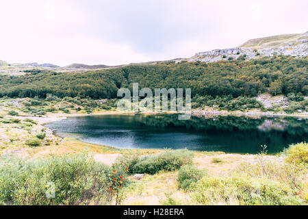 Blick auf "die hundert Seen Park" in den Bergen von Parma, Italien Stockfoto