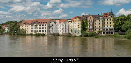 Alte Gebäude an der Donau, Regensburg, Deutschland Stockfoto