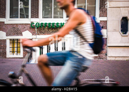 Die wunderschöne Stadt Amsterdam innerhalb seiner schönen Architektur Stockfoto