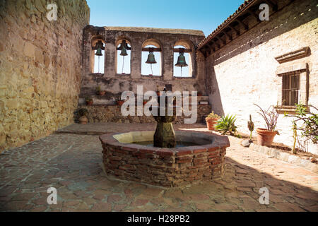 San Juan Capistrano, Kalifornien, USA — 25. September 2016: The Mission San Juan Capistrano Glocken in Süd-Kalifornien, USA. E Stockfoto