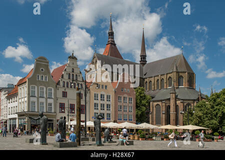 Barock-Gebäude rund um den neuen Markt, Rostock, Mecklenburg-Vorpommern, Deutschland Stockfoto