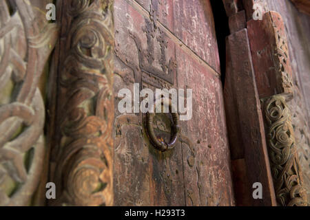 Norwegen, Laerdal. Borgund Stabkirche aka Laerdal Borgund Stavkirke. Ohne Nägel oder Metall erbaut im Jahr 1150. Stockfoto