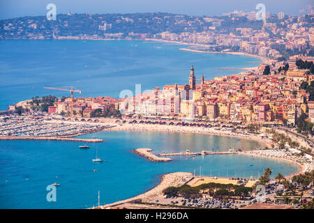 Luftaufnahme der Stadt Menton an der Côte d'Azur Stockfoto