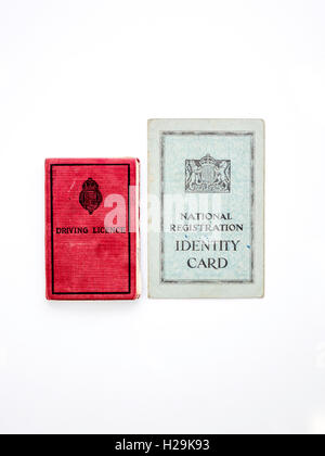 Britischen Führerschein und Personalausweis ausgestellt in Weltkrieg zwei 1940er Jahre Stockfoto