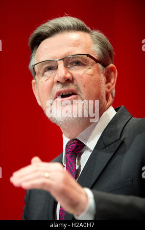 Liverpool, Vereinigtes Königreich. 26. September 2016. Energieminister Schatten und Schatten Secretary Of State for International Trade Barry Gardiner MP spricht am zweiten Tag des Labour-Parteitag in Liverpool. Bildnachweis: Russell Hart/Alamy Live-Nachrichten. Stockfoto