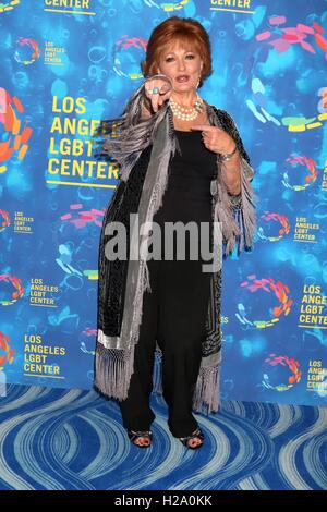 Ann Walker im Ankunftsbereich für LGBT-Center 47. Jahrestag Gala Vanguard Award, Pacific Design Center, West Hollywood, CA 24. September 2016. Foto von: Priscilla Grant/Everett Collection Stockfoto