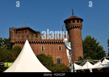 Turin, Piemont, Italien. 25. September 2016. Terra Madre Salone del Gusto 2016. Dank Slow Food Köche, Wissenschaftler, Lebensmittelproduzenten, Studenten, Designer, Landwirte und Politiker zusammenarbeiten können gegenüber einem Ernährungssystem wo gibt es gute, saubere und faire Lebensmittel für alle. / Alamy Live News Bildnachweis: Marco Imazio/Alamy Live-Nachrichten Stockfoto