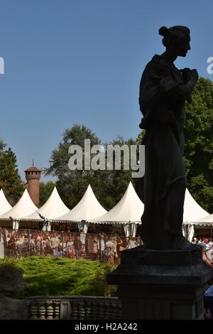 Turin, Piemont, Italien. 25. September 2016. Terra Madre Salone del Gusto 2016. Dank Slow Food Köche, Wissenschaftler, Lebensmittelproduzenten, Studenten, Designer, Landwirte und Politiker zusammenarbeiten können gegenüber einem Ernährungssystem wo gibt es gute, saubere und faire Lebensmittel für alle. / Alamy Live News Bildnachweis: Marco Imazio/Alamy Live-Nachrichten Stockfoto