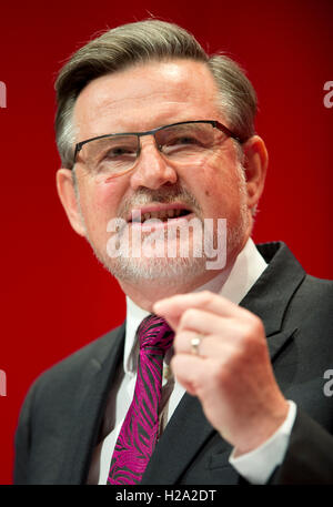 Liverpool, Vereinigtes Königreich. 26. September 2016. Energieminister Schatten und Schatten Secretary Of State for International Trade Barry Gardiner MP spricht am zweiten Tag des Labour-Parteitag in Liverpool. Bildnachweis: Russell Hart/Alamy Live-Nachrichten. Stockfoto