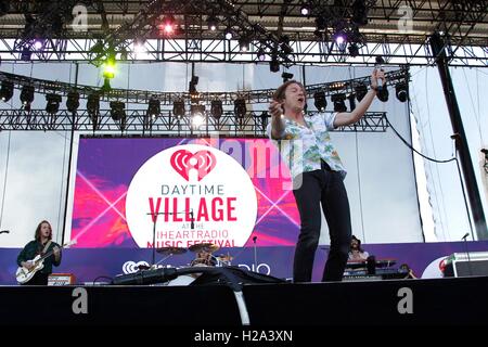 Der Elefant in die Teilnehmerliste für 2016 iHeartRadio Music Festival - Käfig SAß, T-Mobile Arena, Las Vegas, NV 24. September 2016. Foto von: James Atoa/Everett Collection Stockfoto