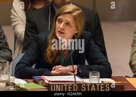 New York, Vereinigte Staaten von Amerika. 25. September 2016. US-Botschafter bei den UN Samantha Power richtet sich der Sicherheitsrat. Inmitten einer Eskalation bei Angriffen durch arabische Republik Syrien Kräfte auf die Stadt Aleppo seit der Auflösung einer Waffenstillstand-Vereinbarung einberufen vom Sicherheitsrat der Vereinten Nationen eine außerordentlichen öffentlichen Sitzung über die Krise auf Antrag von den Vereinigten Staaten, Frankreich und das Vereinigte Königreich. Bildnachweis: Albin Lohr-Jones/Pacific Press/Alamy Live-Nachrichten Stockfoto