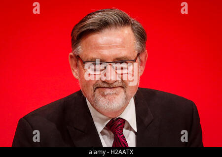 Barry Gardiner, Schatten Staatssekretär für internationalen Handel, spricht während des zweiten Tages der Labour Party Conference in Liverpool. Stockfoto