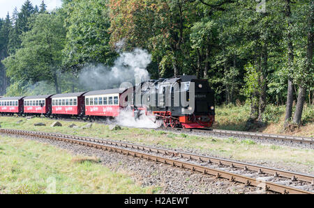 WERNINGERODE, HARZ, Deutschland, SEPTEMBER 23,2016: Schmalspur-Dampfzug vom Brocken im Harz, Werningerode am 23. September 20 Stockfoto