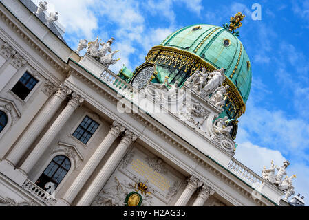 St. Michael Tor, der Hofburg und St. Michael Kirche. Stockfoto