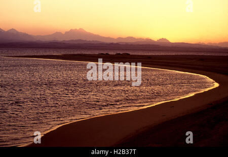 Sonnenuntergang an der Soma Bay am Roten Meer in Ägypten Stockfoto
