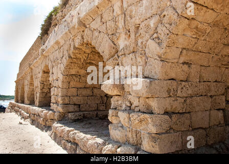 Römisches Aquädukt, Caesarea, Israel. Stockfoto