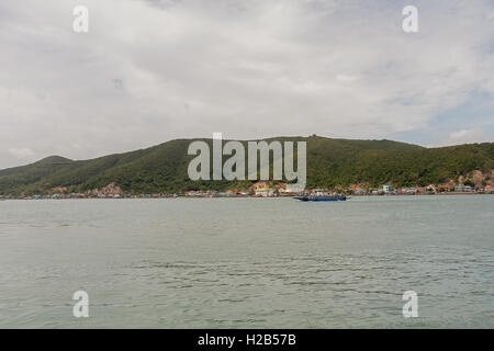 Fähre, Parkplatz, Thailand, Meer, Tourismus, Bootfahren, Tourismus, Ozean, Transit, Passagierhafen, Olympiade, Tourismus, Küste, Stockfoto